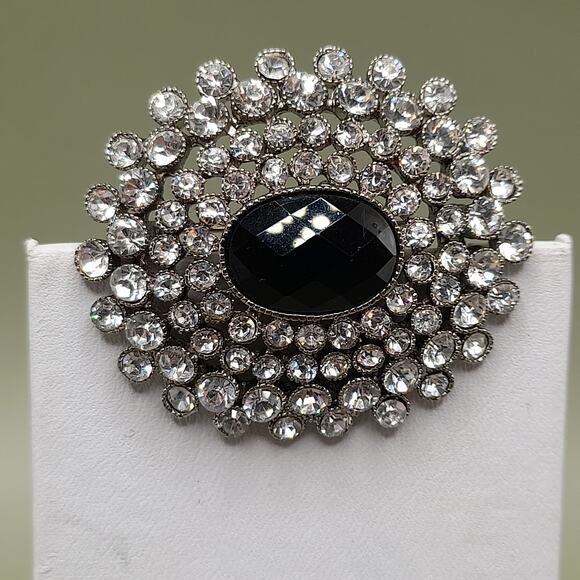 Vintage Monet Clear Black Rhinestone Oval Brooch, 1980s, 1 5/8 Inch - Picture 11 of 13